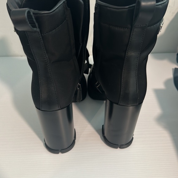 Prada boot heels size 40 US9 - Picture 2 of 3